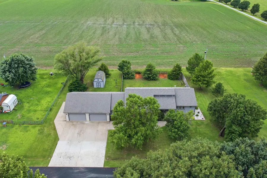 405 Riverview St, Douglass, KS 67039-9402 - #3