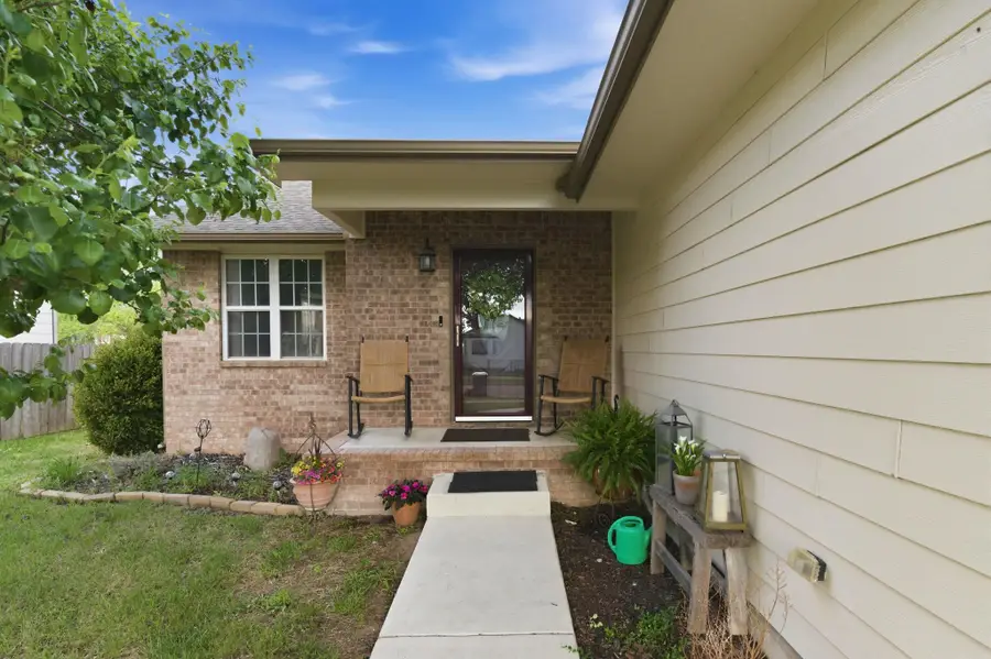 849 S Sunset Cir, Andover, KS 67002 - #2