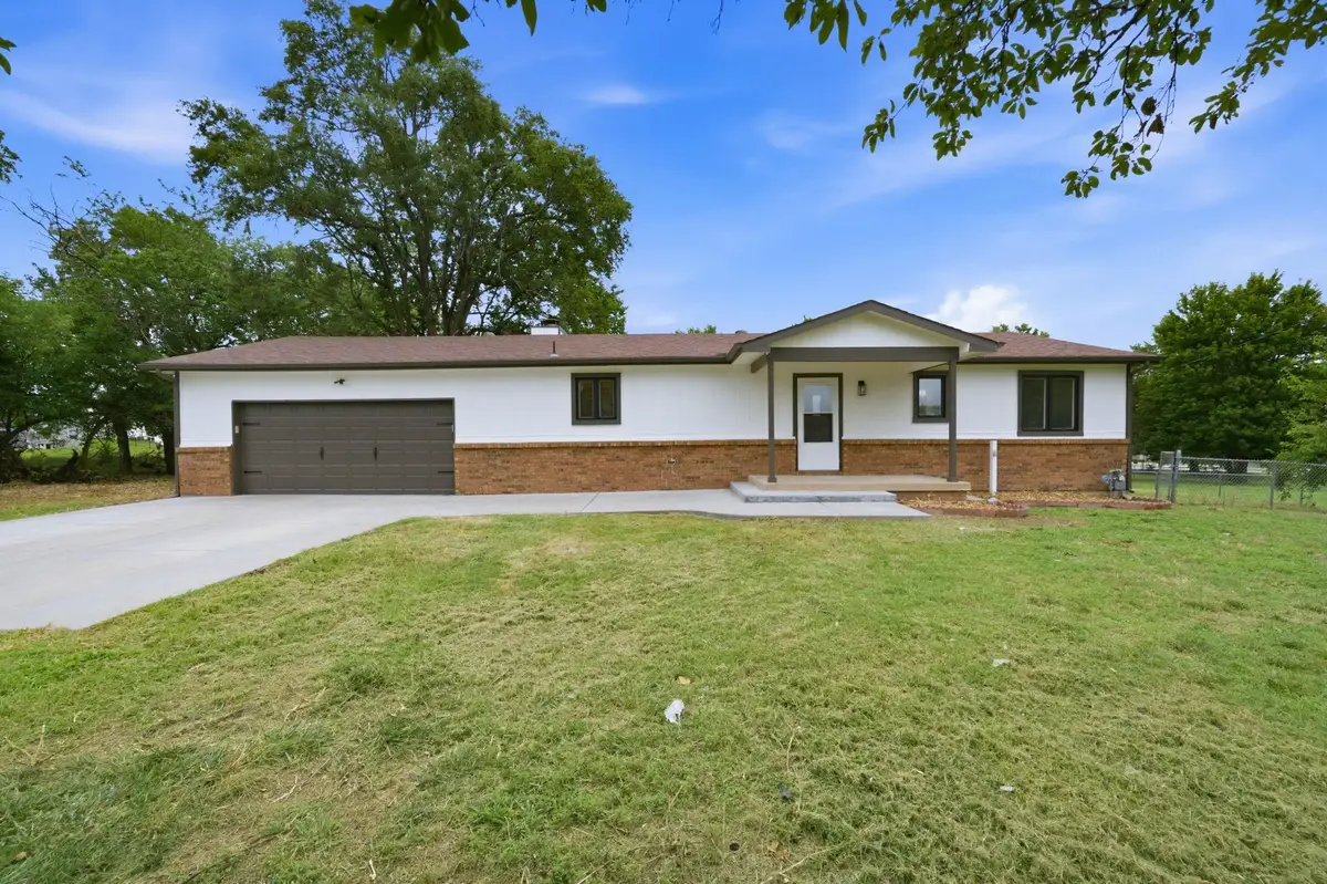 10800 E Kinkaid Ave, Wichita, KS 67207 - #1