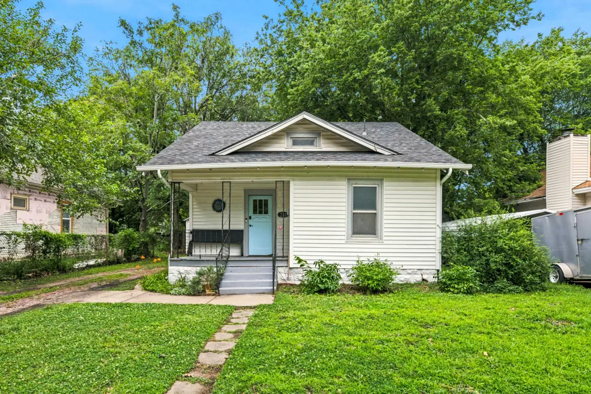 231 N Exposition Ave, Wichita, KS 67203 - #1