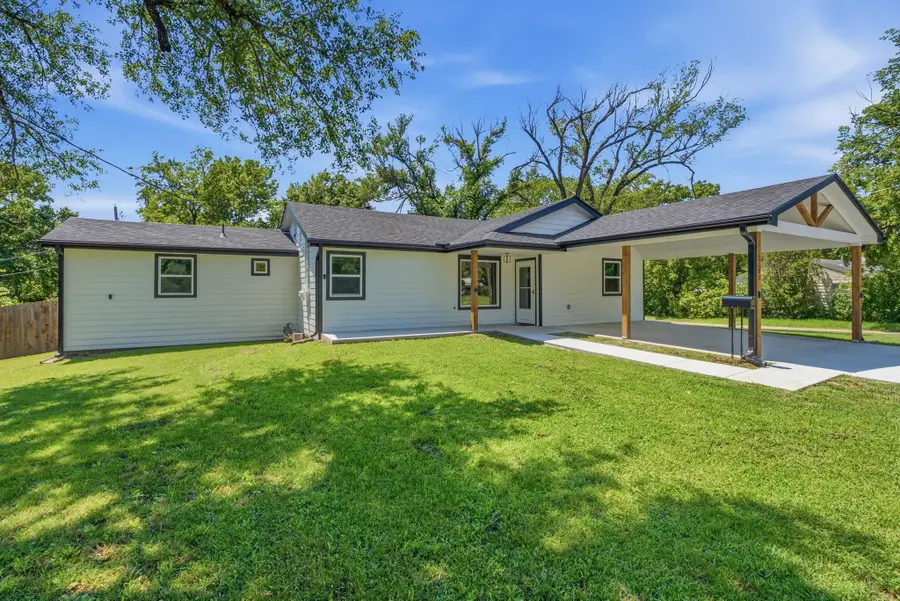 2101 S Bluff, Wichita, KS 67218 - #2