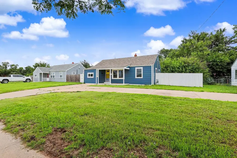 2200 S Seneca, Wichita, KS 67213 - #2