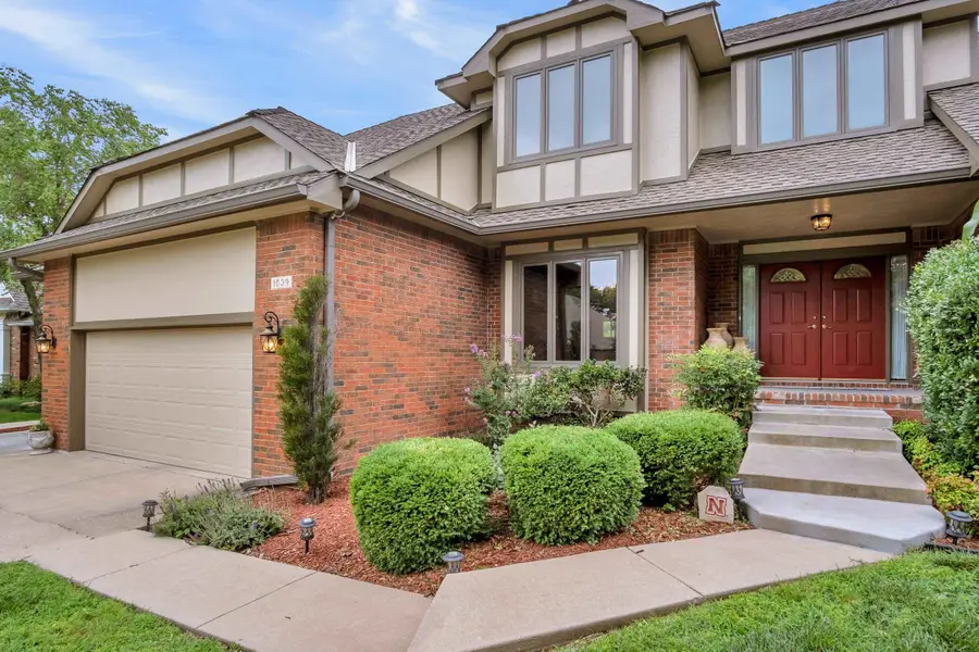 1039 N Post Oak Rd, Wichita, KS 67206 - #2