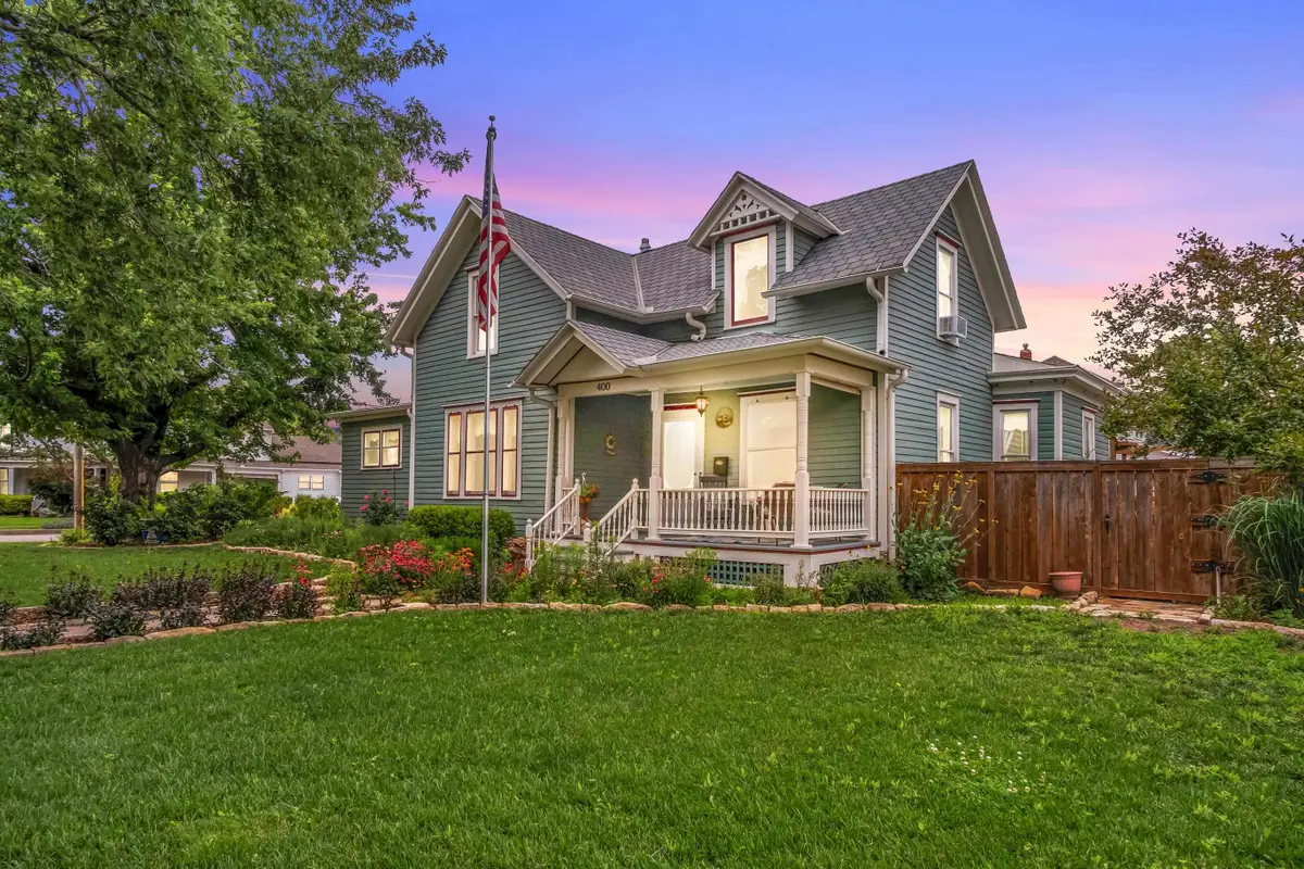 400 E 3rd, Newton, KS 67114 - #1