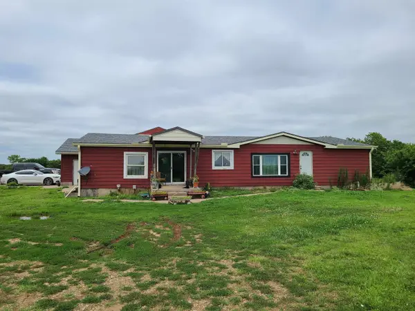 10716 212th, Winfield, KS 67156