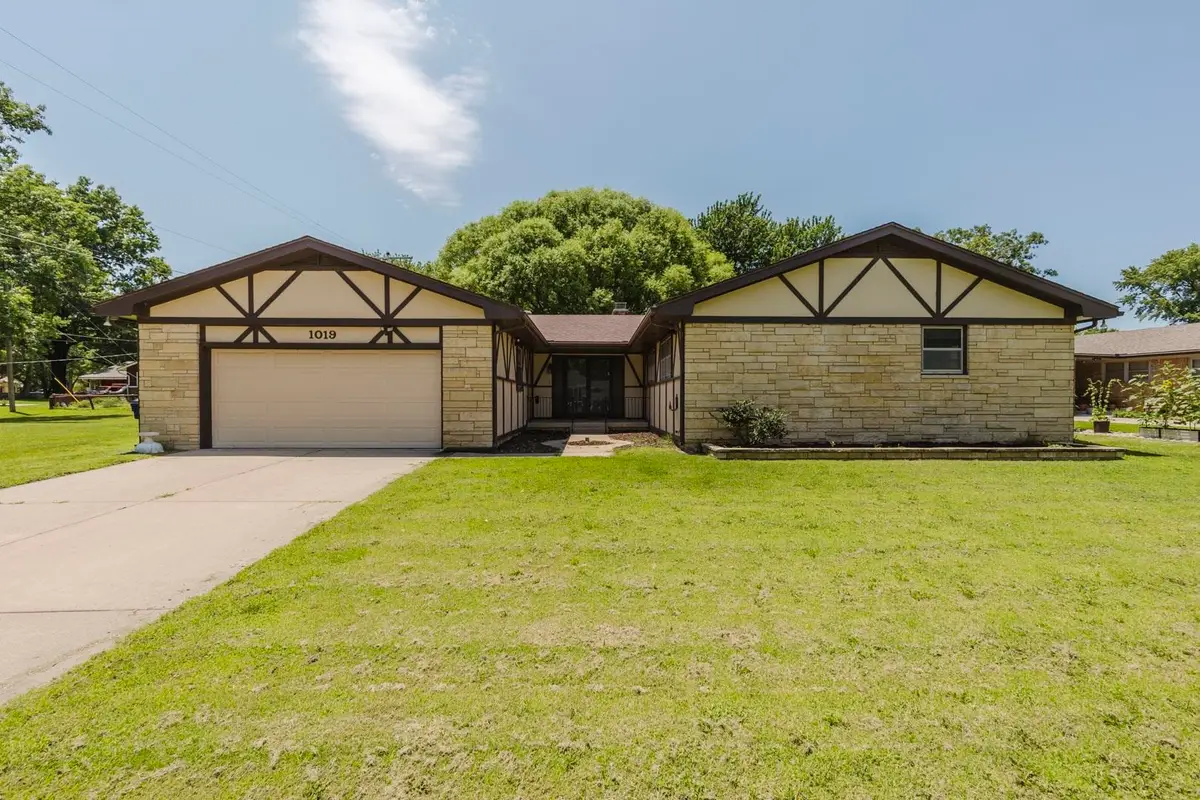 1019 N Chipper, Wichita, KS 67212 - #1