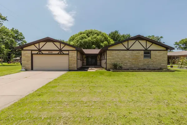 1019 N Chipper, Wichita, KS 67212