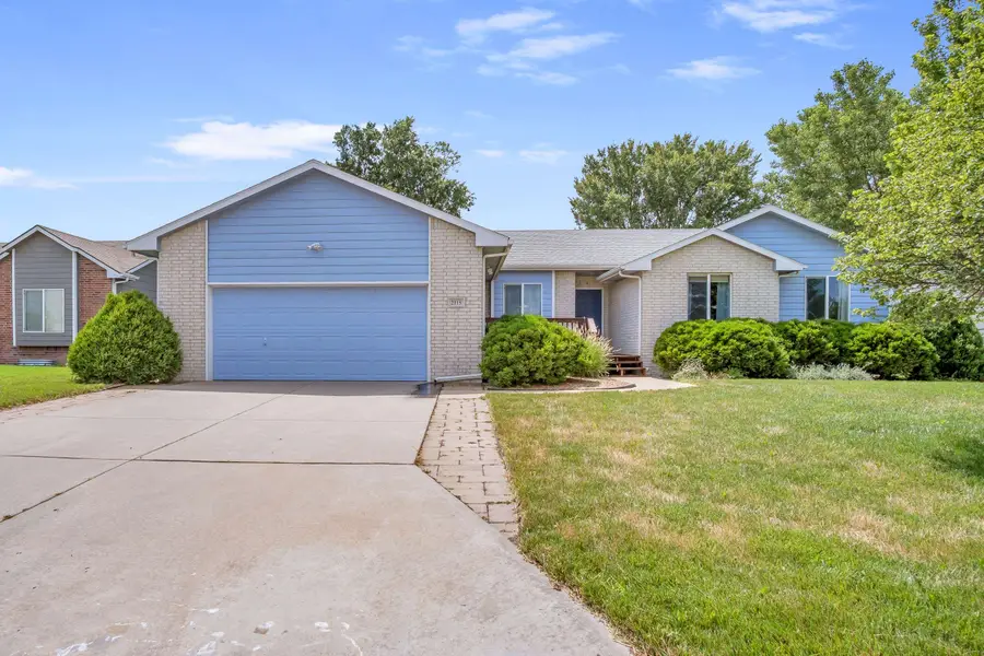 2115 Bristol Ln, Newton, KS 67114 - #2