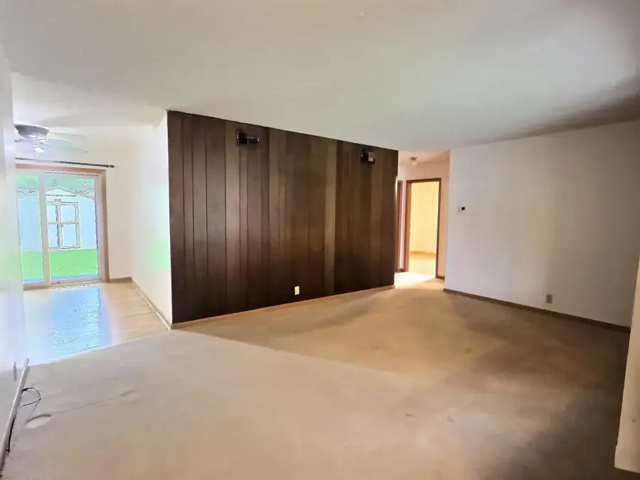 2048 S Ridgewood, Wichita, KS 67218 - #2