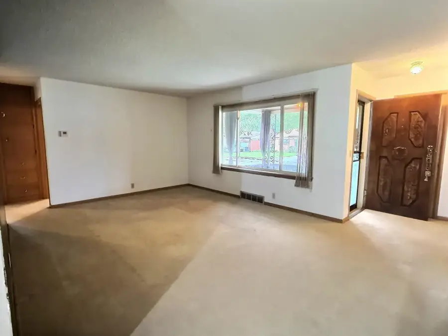 2048 S Ridgewood, Wichita, KS 67218 - #3