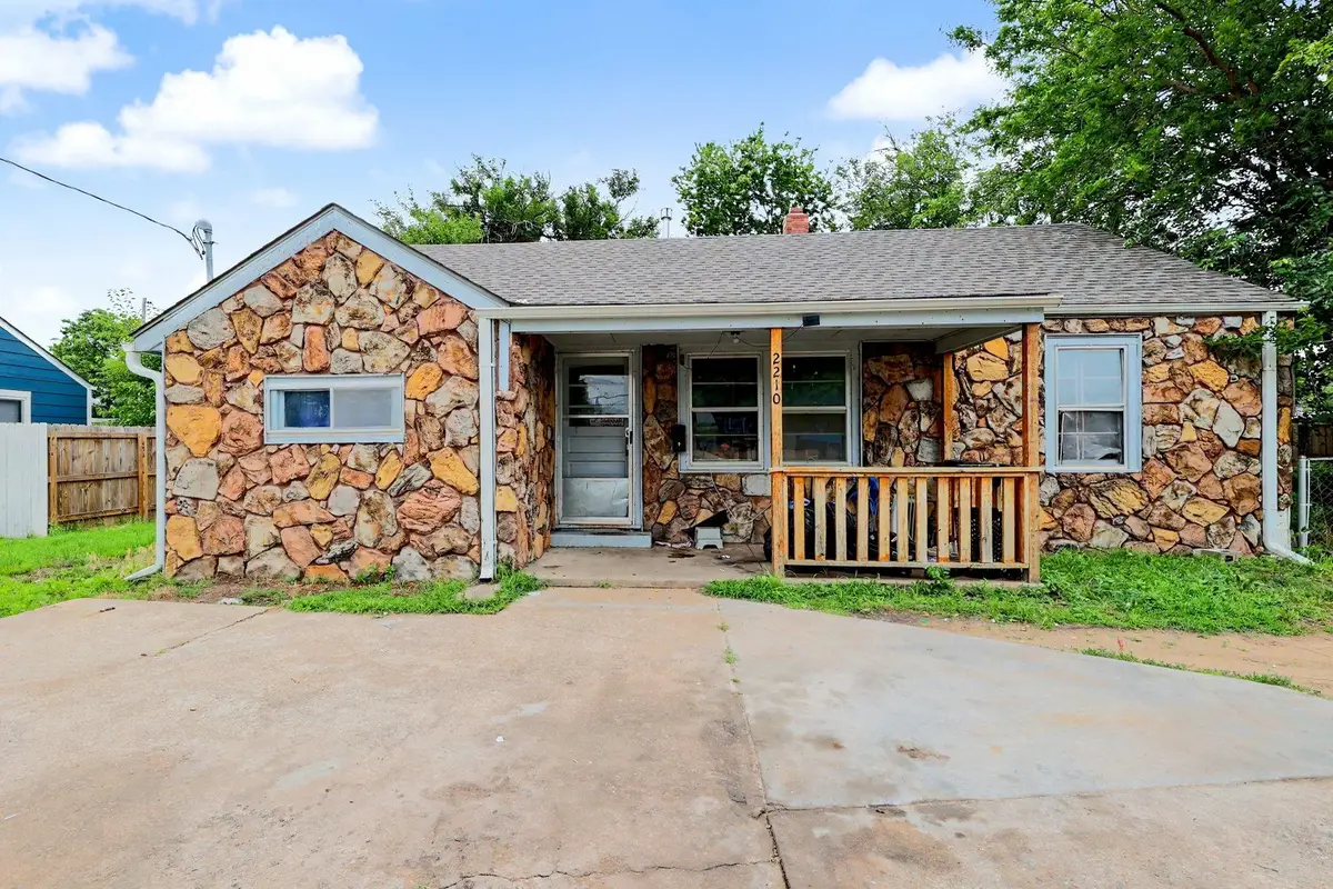 2210 S Seneca St, Wichita, KS 67213 - #1