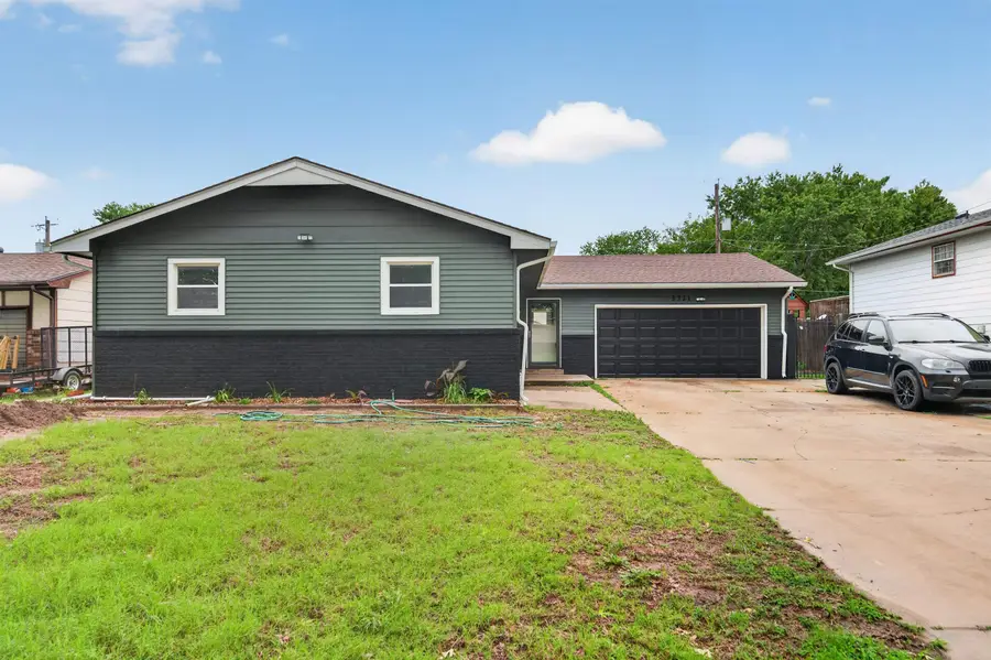 3321 S Kessler Ave, Wichita, KS 67217 - #2