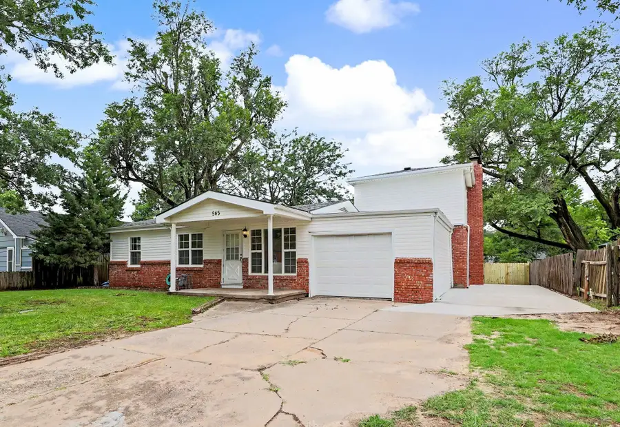 545 S Queen, Maize, KS 67101 - #3