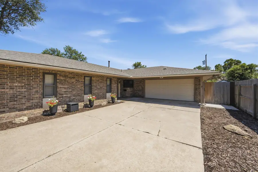 8401 E Lincoln St, Wichita, KS 67207 - #3