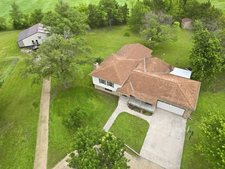 16786 NW 10th, Benton, KS 67017 - #3