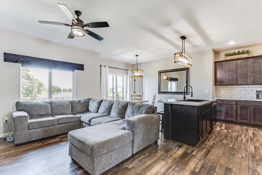 727 S Lakeview St, Haysville, KS 67060 - #3