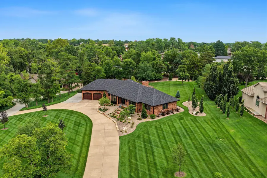 880 Barlow Ct, Salina, KS 67401 - #3