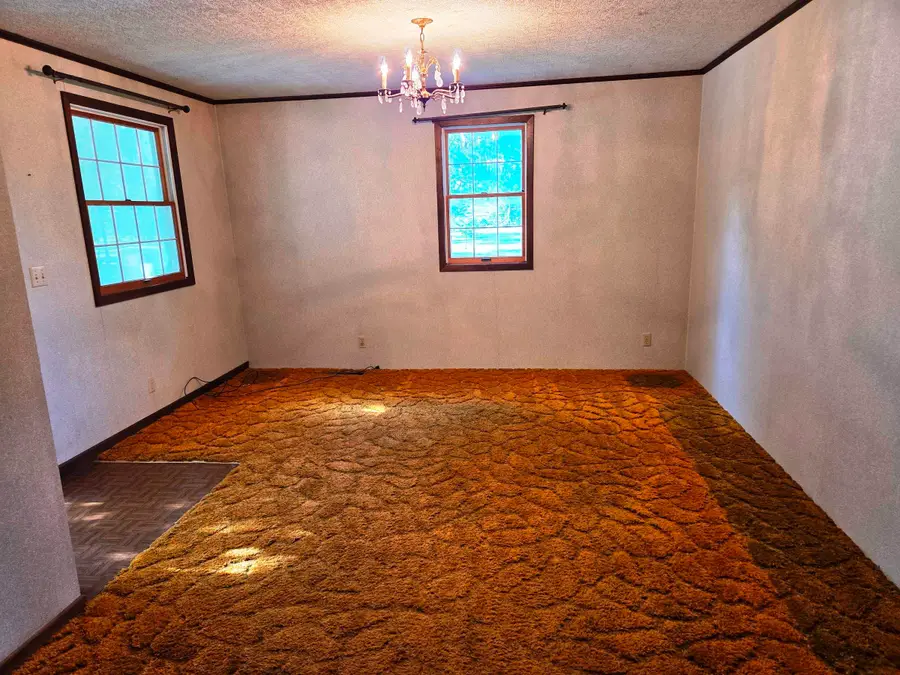 1500 E 9th St, Newton, KS 67114 - #2