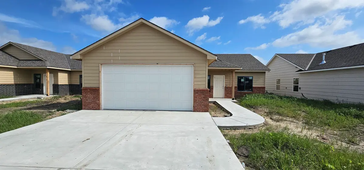 5109 N Toben Ct, Bel Aire, KS 67226 - #1
