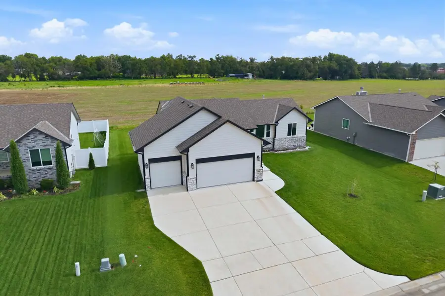 10514 W Wilkinson, Maize, KS 67101 - #2
