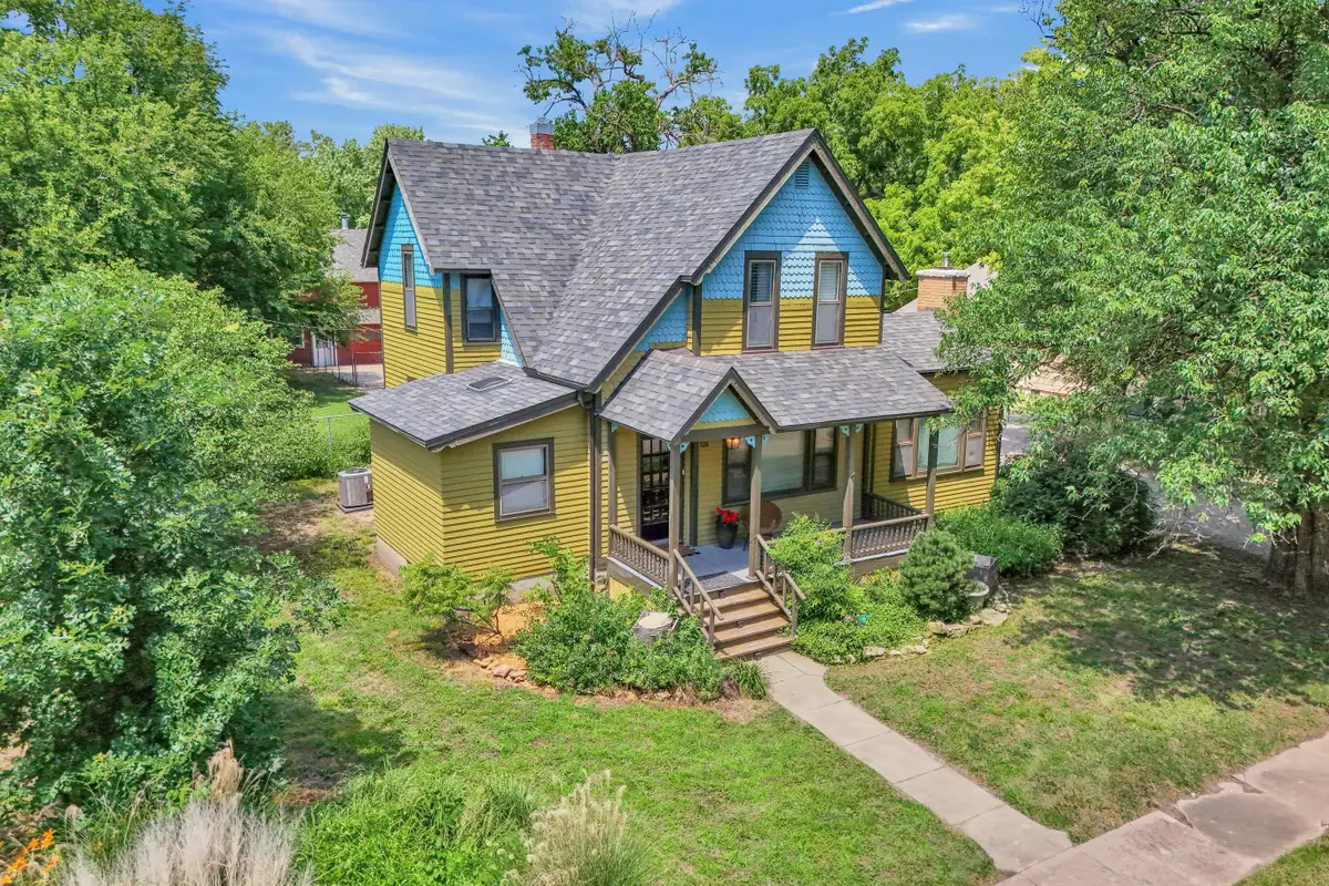 126 E 14th St, Newton, KS 67114 - #1