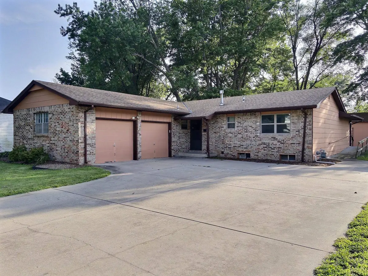 213 S Lauber Ln, Derby, KS 67037 - #1