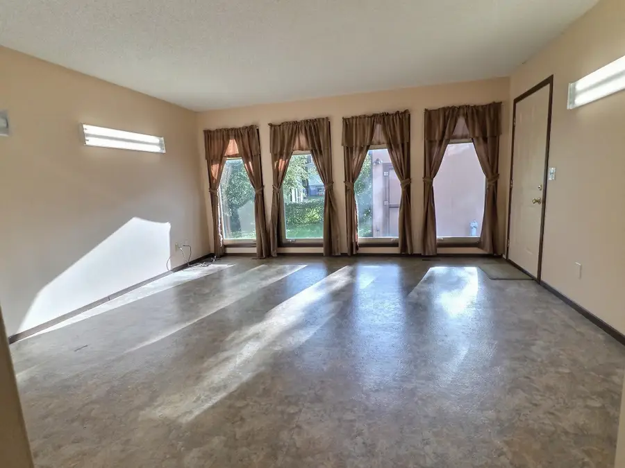 213 S Lauber Ln, Derby, KS 67037 - #2