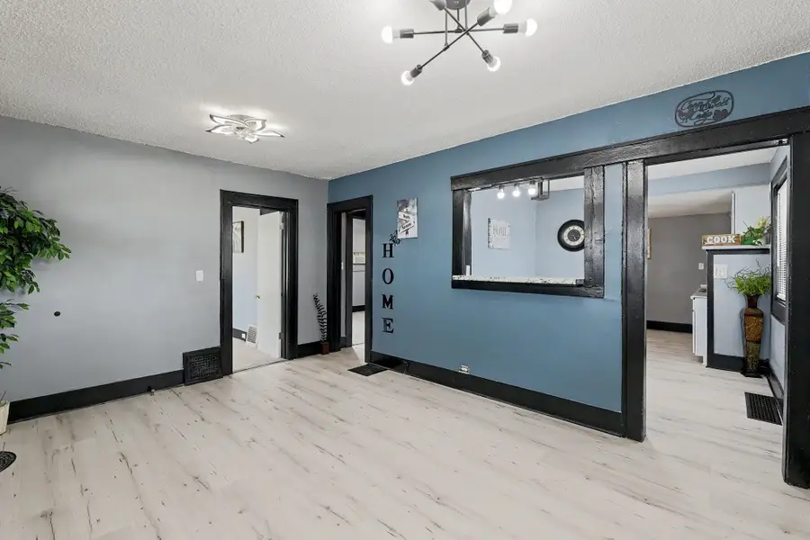 208 N Kansas, Wichita, KS 67214 - #2