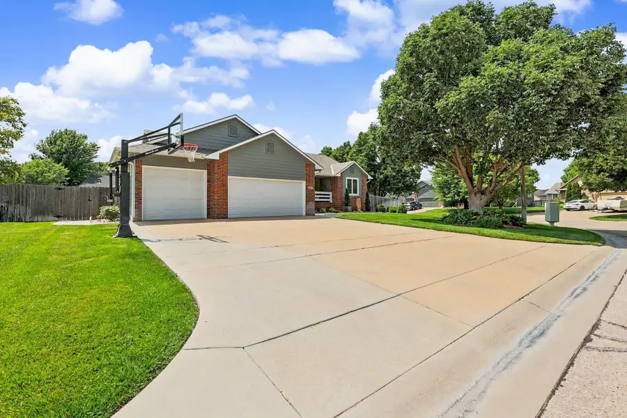 2510 N Shefford Ct, Wichita, KS 67205 - #2