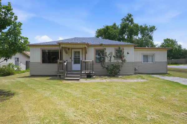 410 N Kansas St, Benton, KS 67017-9001