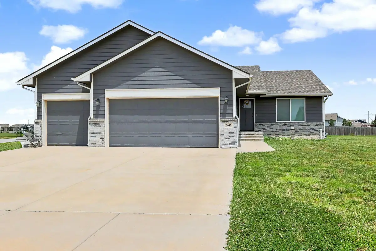 2402 E Velvet Leaf Ct, Andover, KS 67002 - #1