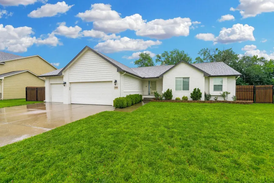 2202 S Cranbrook, Wichita, KS 67207 - #2