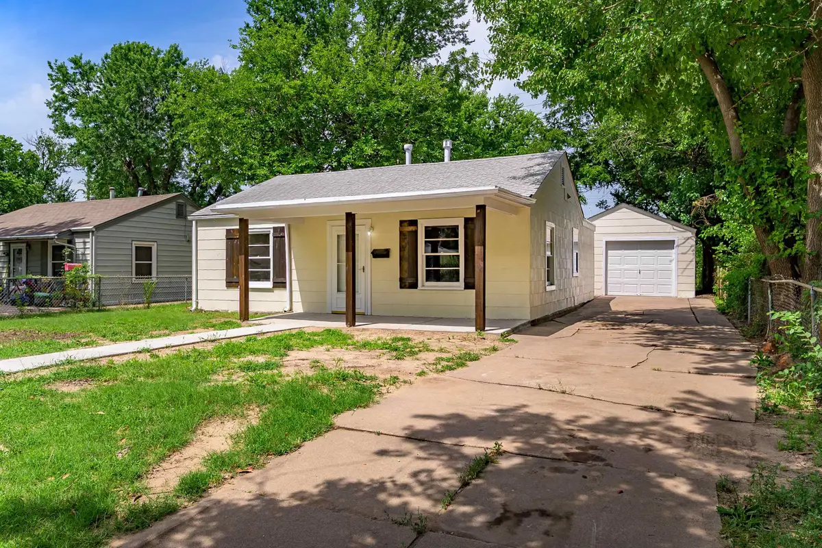 2101 S Madison Ave, Wichita, KS 67211-5414 - #1