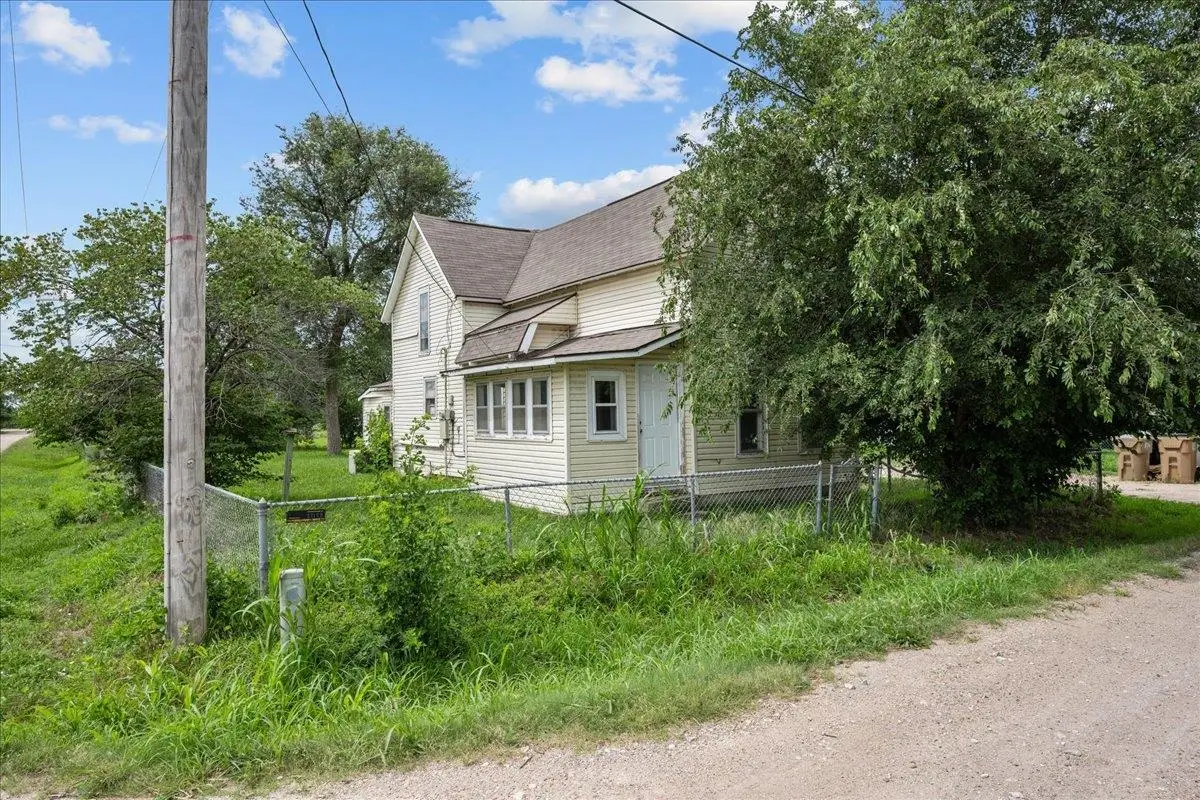 2627 E 2nd Ave, Hutchinson, KS 67501 - #1