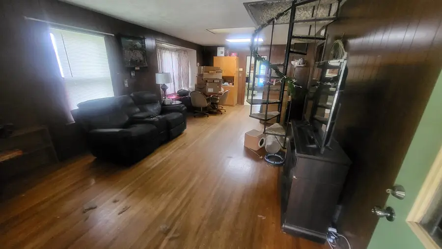 107 N Madison, Hillsboro, KS 67063 - #2