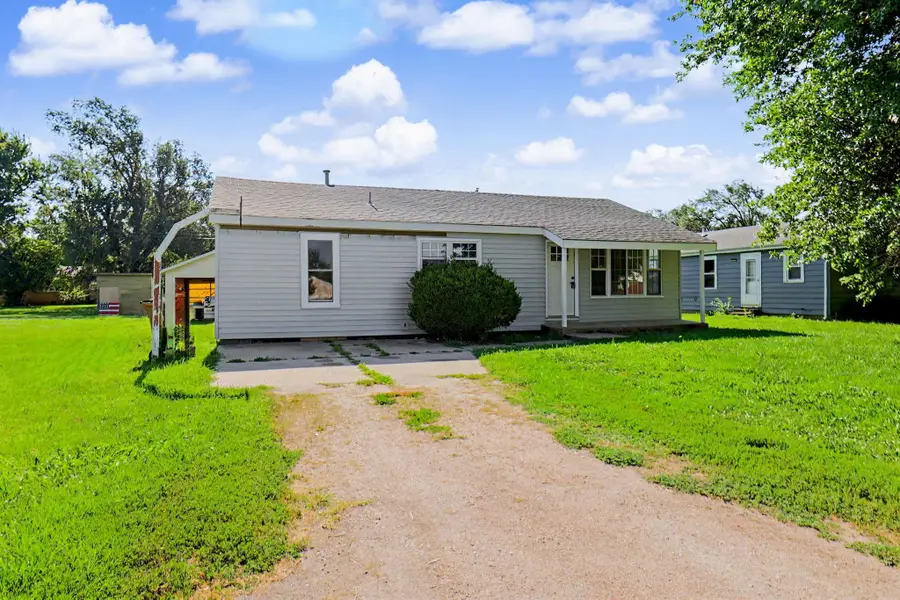 104 N Jackson Ave, Sedgwick, KS 67135 - #2