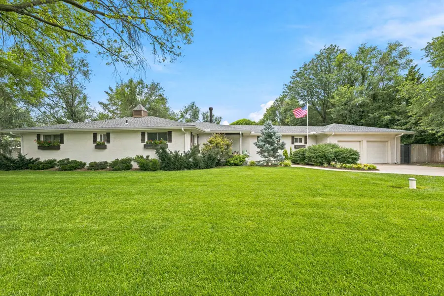 9 W Rolling Hills Dr, Wichita, KS 67212 - #2