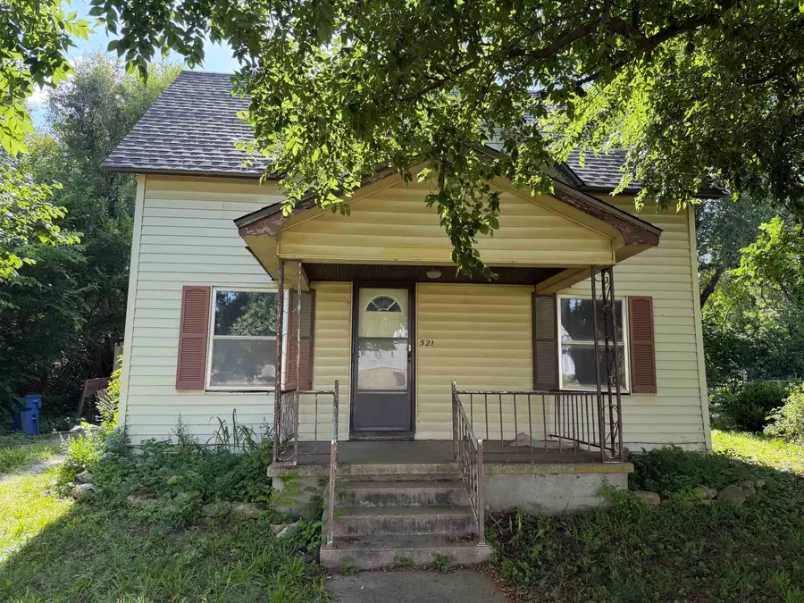 521 N Mulberry St, Eureka, KS 67045 - #2