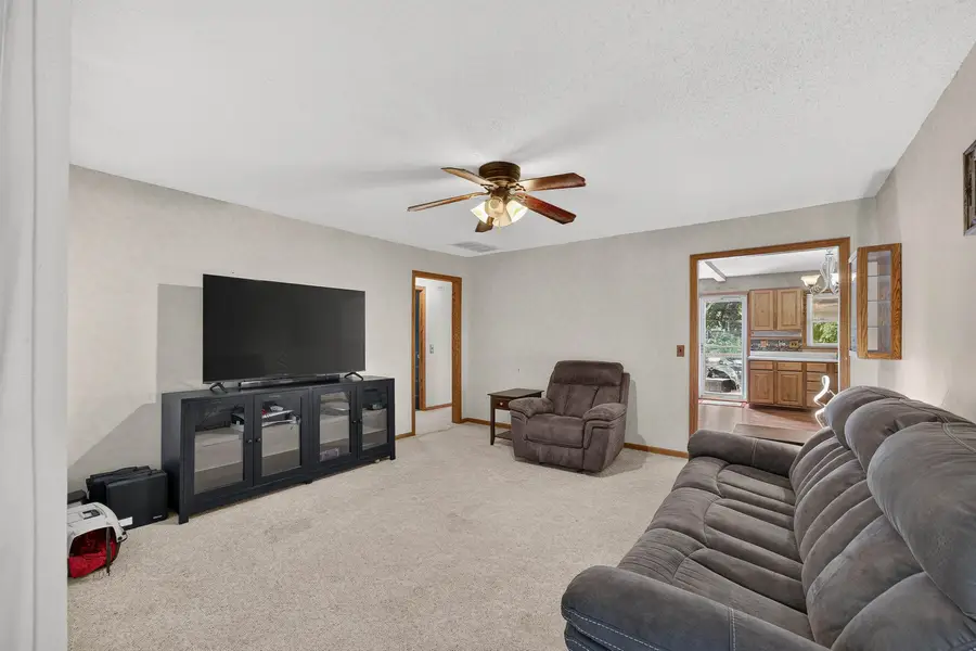 209 W Hunter, Haysville, KS 67060 - #2