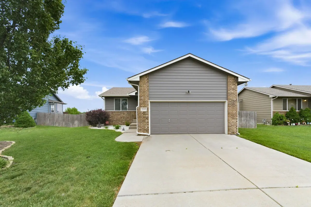2653 E Spring Hill Ct, Goddard, KS 67052 - #1