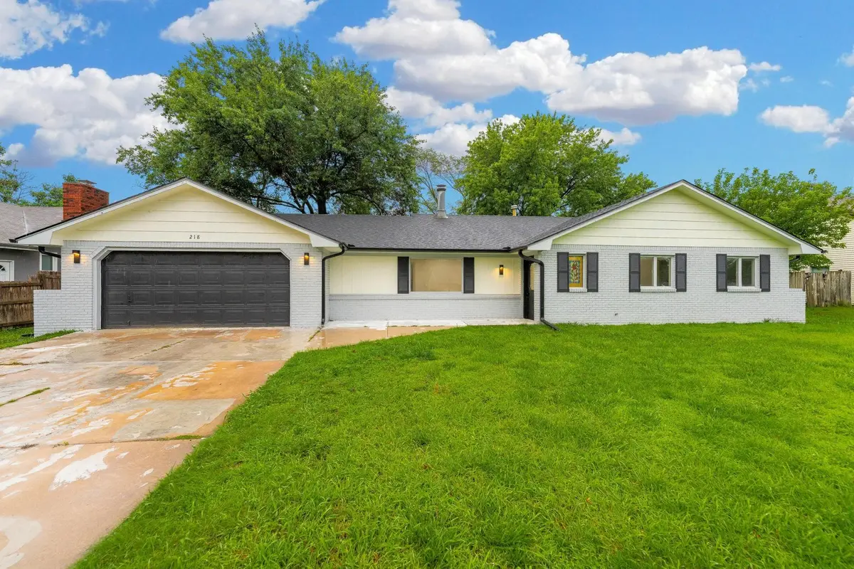 218 Aaron Dr, Andover, KS 67002 - #1