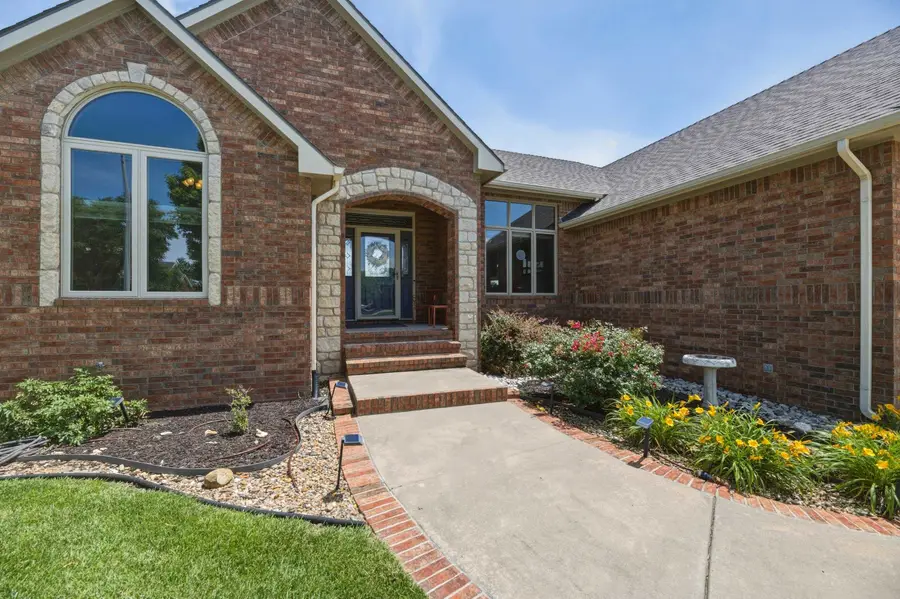 2138 S Sierra Hills Circle, Wichita, KS 67230 - #3