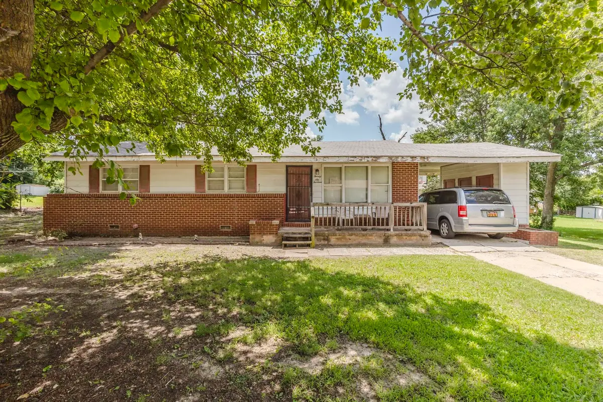 2613 Fairmount, Wichita, KS 67220 - #1
