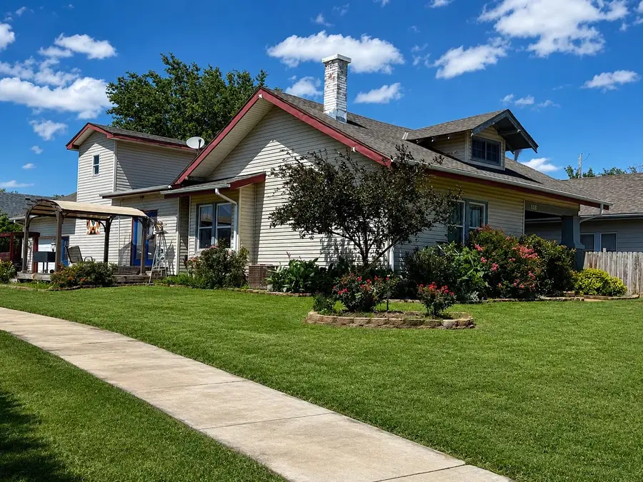 118 W 1st Avenue, Caldwell, KS 67022 - #2