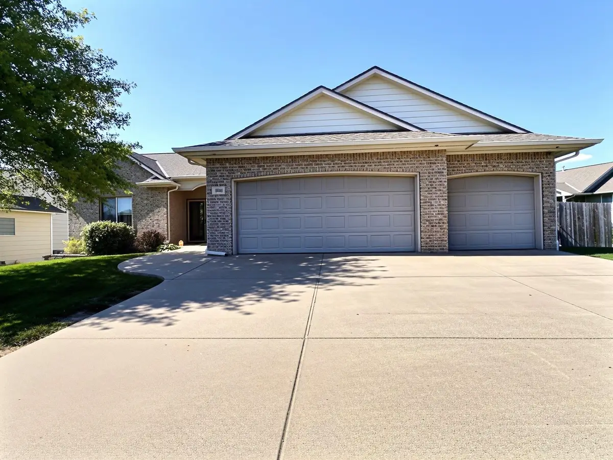 936 E Moss Wood, Derby, KS 67037 - #1