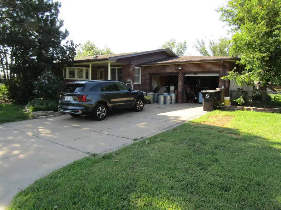 2000 Highland Ave., Salina, KS 67401 - #3