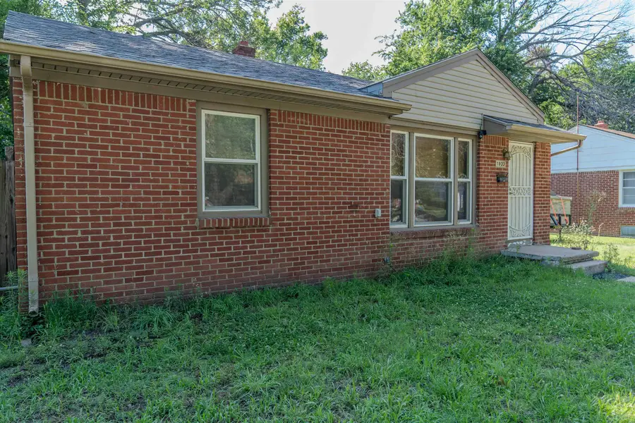 1933 S Battin, Wichita, KS 67218 - #2