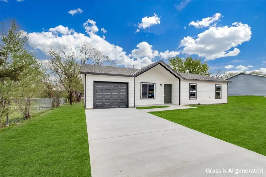 2644 N Holyoke St, Wichita, KS 67220-2423 - #2