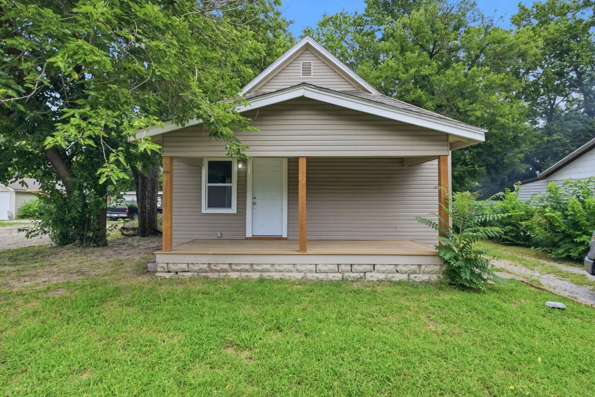 1504 S Hydraulic Ave, Wichita, KS 67211 - #1