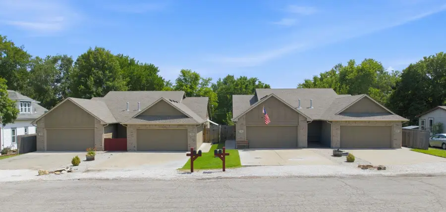 631 N Mulvane St, Mulvane, KS 67110 - #3